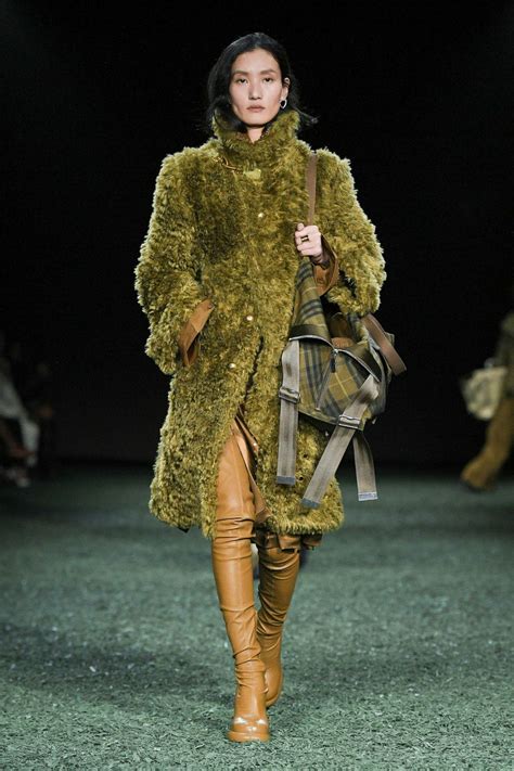 I cappotti della sfilata Burberry Autunno Inverno 2024 2025